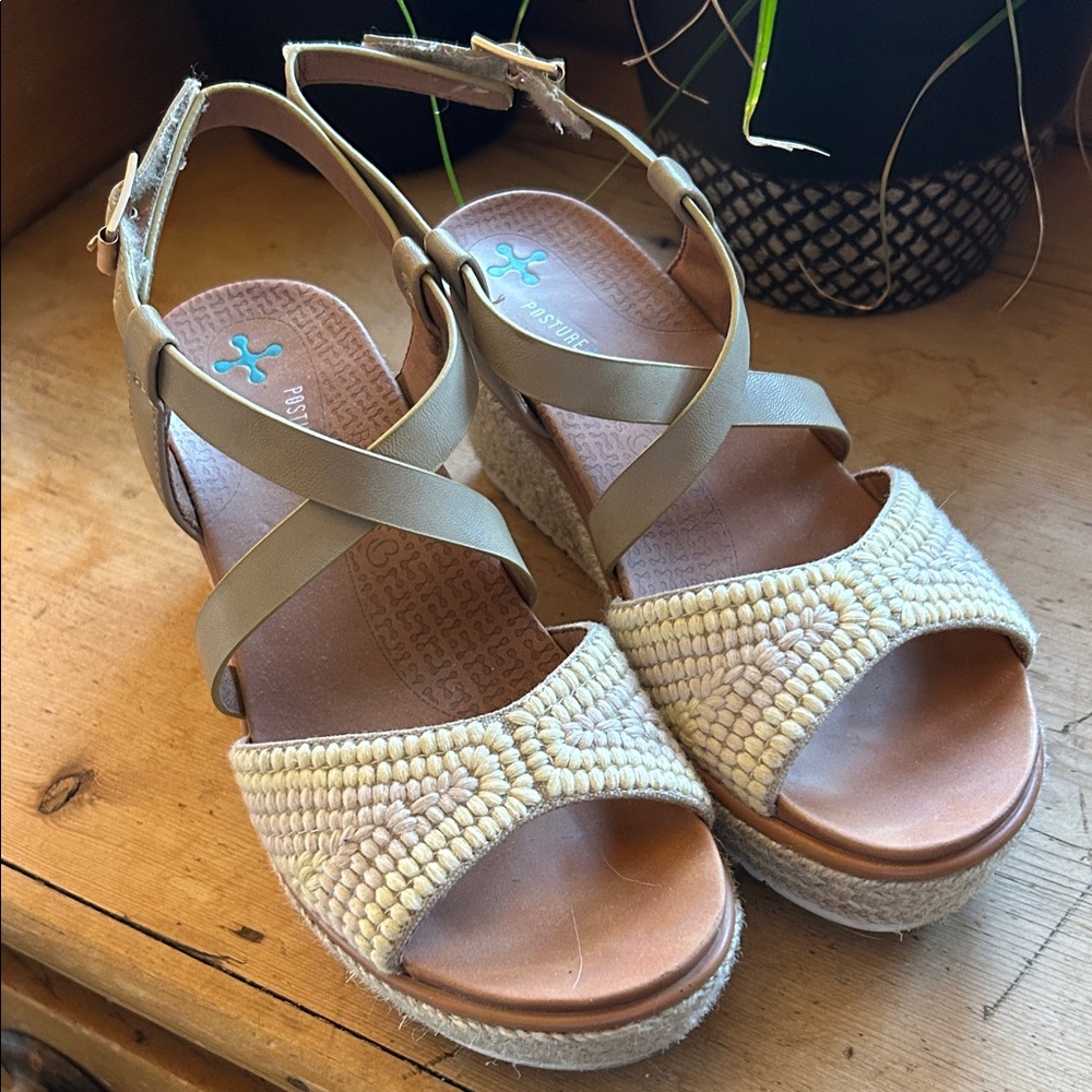 BareTraps Posture+ Yellow and Tan Woven Espadrilles